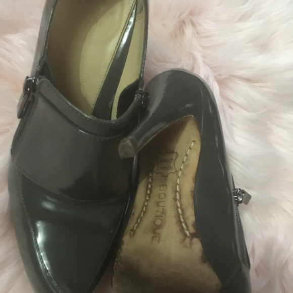 Boutique Tisha Grey Booties Nordstrom Zipper Heel Career Classic Indie Glam - Picture 8 of 9